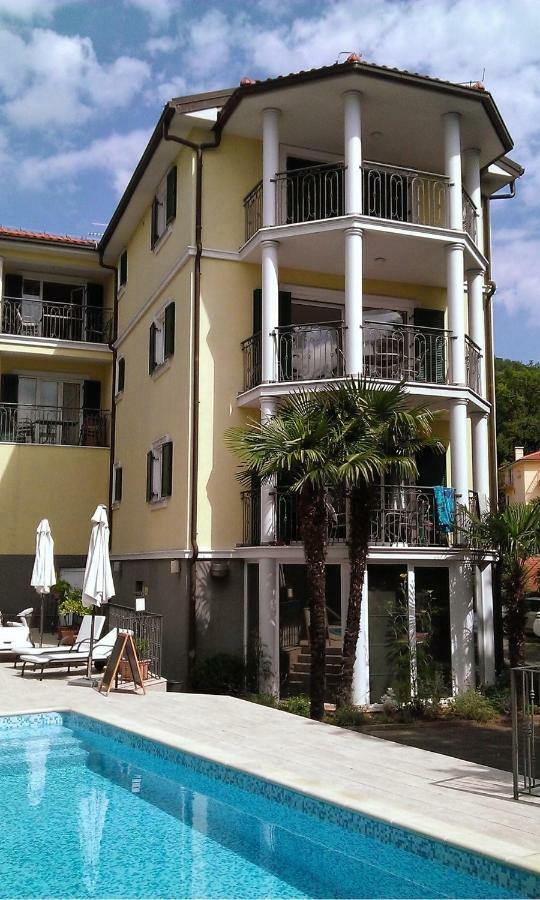 Apartment Villa Maria 10 With Swimming Pool โอปาติยา ภายนอก รูปภาพ